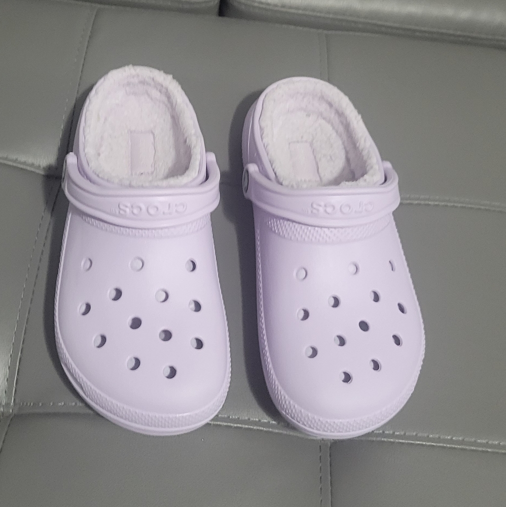 Lined Crocs size women's 9